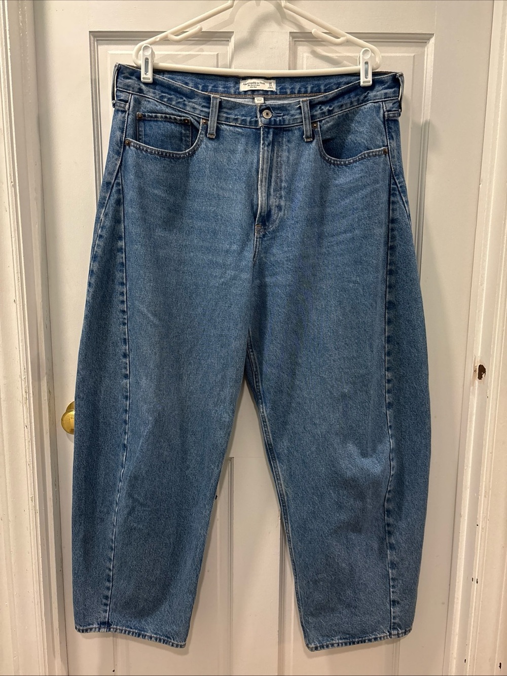 Abercrombie & Fitch Women’s The Barrel Jeans Mid Rise Curve Love Size 32/14L EUC - Picture 3 of 8